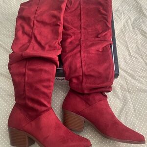 Qupid red suede boots - size 6 - never worn